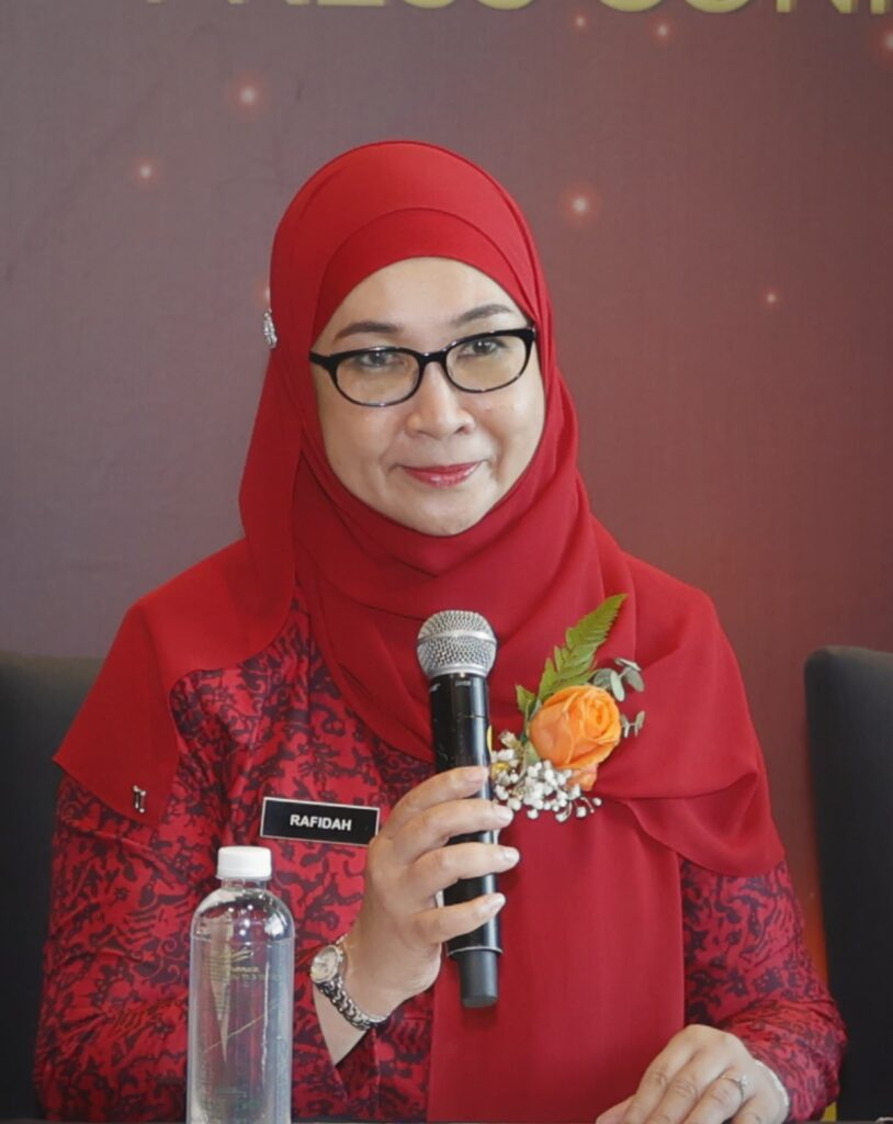 Bhg. Datin Rafidah Idris Senior Director of the Domestic and Events Division of Tourism Malaysia 1