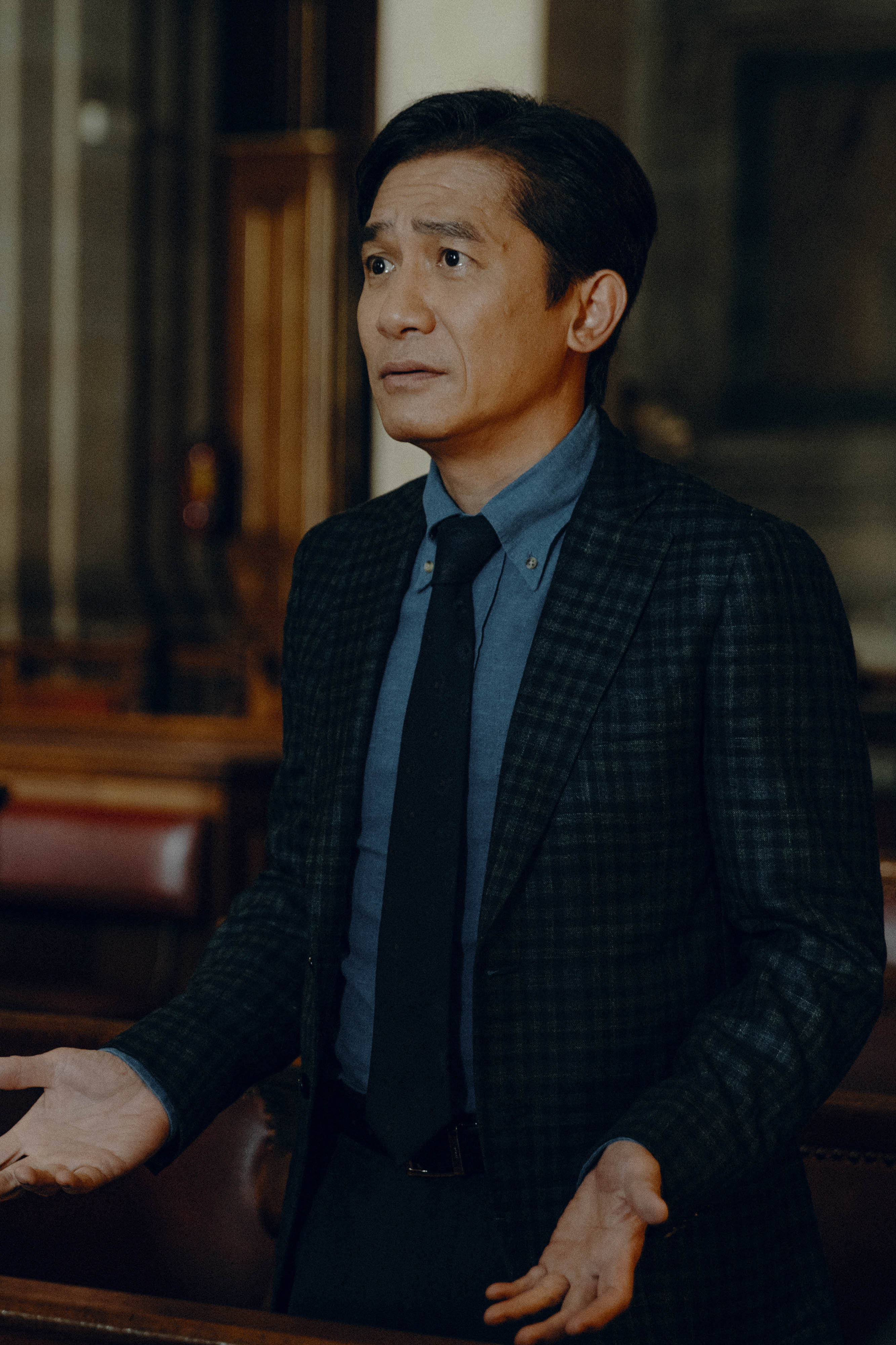 《猎狐行动》热映中!梁朝伟挑战反派狠飙演技 段奕宏为戏狂减脂、献唱法语版《月亮代表我的心》 12 DSC00468