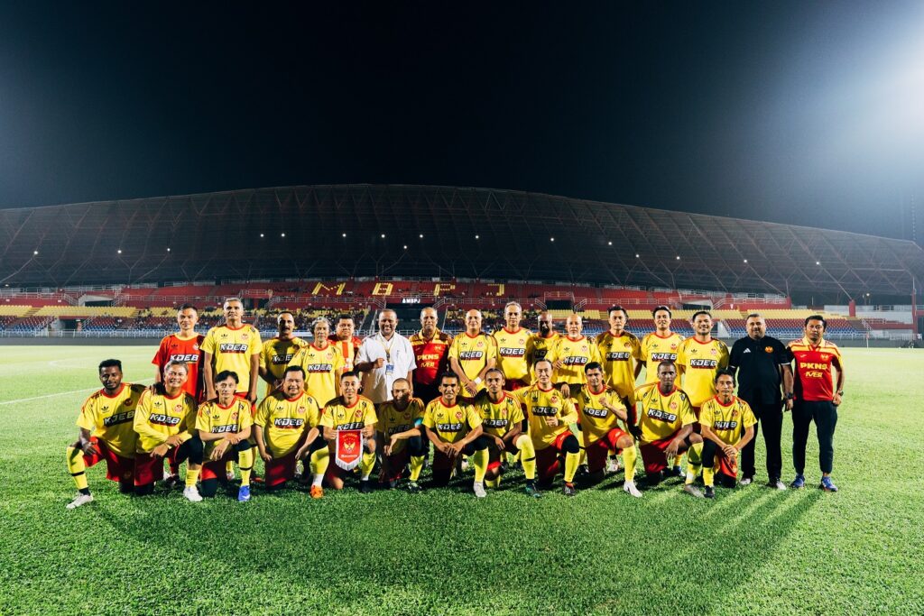 HK FC3 449