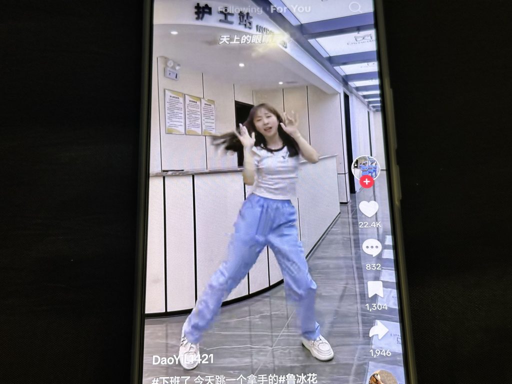 一张照片变成一段回忆短片?HONOR 400 Pro AI 功能超越想象!小编带你深度测评! 14 IMG 2999