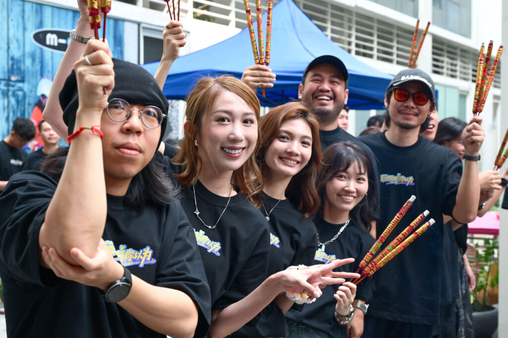 低清2027贺岁喜剧《喜到临头》开机 大Hee、丧Bill领衔主演 李国煌三度力挺:“值得!” 5 LMD Start5 1