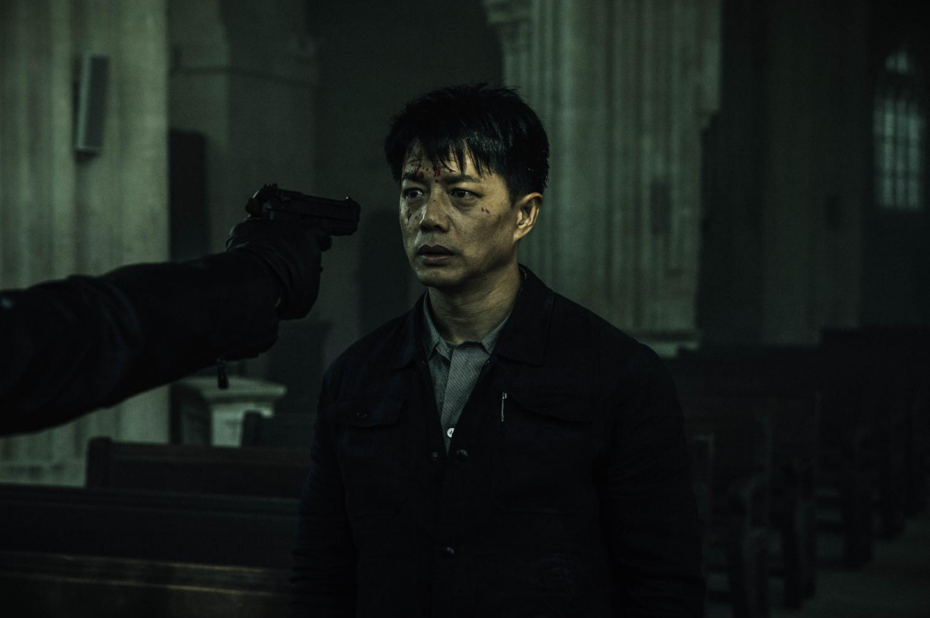 《猎狐行动》热映中!梁朝伟挑战反派狠飙演技 段奕宏为戏狂减脂、献唱法语版《月亮代表我的心》 11 Screenshot 2025 05 06 184007