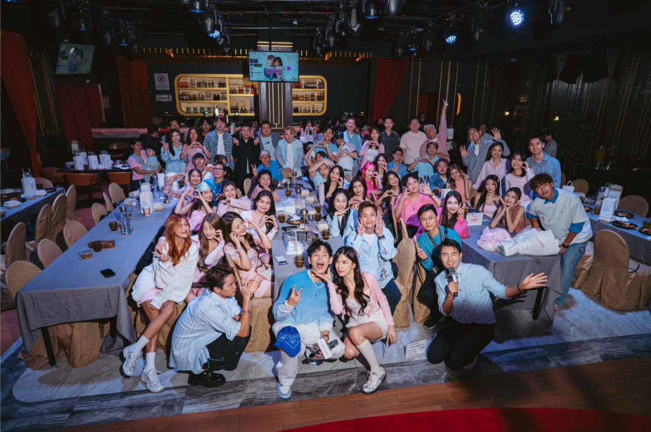 全糖预警!520 Fuying & Lovell 甜蜜爆表新歌《哄哄我》 陈馷佳解锁歌手新身份!Fuying甜喊“结婚是目标” 2 Screenshot 2025 05 23 153556