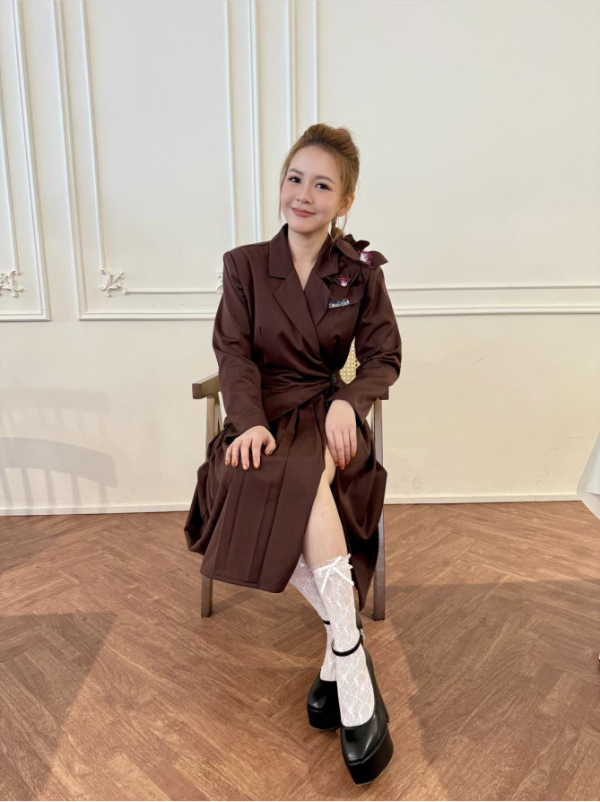 Elaine李怡霖自资五位数圆歌手梦推新曲〈就这样〉计划明年办个人音乐会 4 Screenshot 2025 11 21 192914