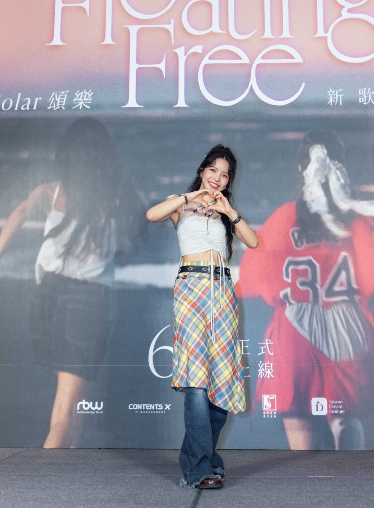 MAMAMOO主唱Solar颂乐苦学中文7个月圆梦发歌 携手9m88推首支中文单曲《Floating Free》 1 Solar頌樂舉辦新歌發布會活動照片提供 種子音樂RBW2
