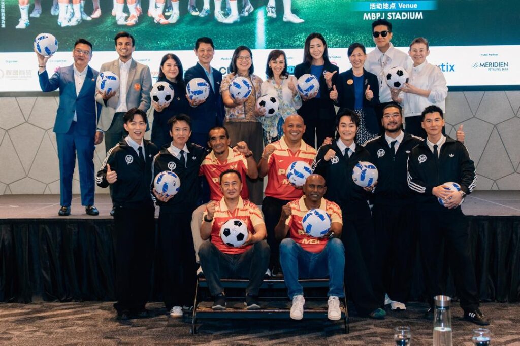 《香港FC3明星足球友谊赛》10月开战 林家熙率FC3来马盼以球会友 陈家乐踢球获连诗雅支持 胡子彤获队友封球队MVP 9 VIP Group Photo with Selangor FC Legends n FC3 Club
