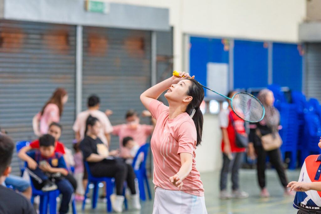 吴柳莹与出席者切磋玩3V3羽球Goh Liu Ying plays 3V3 badminton with attendees