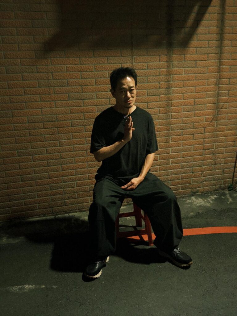 《富都青年》「Money姐」邓金煌《黑白清道夫》一人挑战三重身份 与李铭顺吃饭戏笑曝「太入戏吃到超级饱!」 6 鄧金煌 4